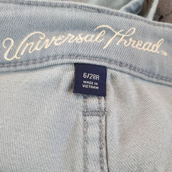 Universal Thread Stretch Jeans 6 NWT - Picture 3 of 6